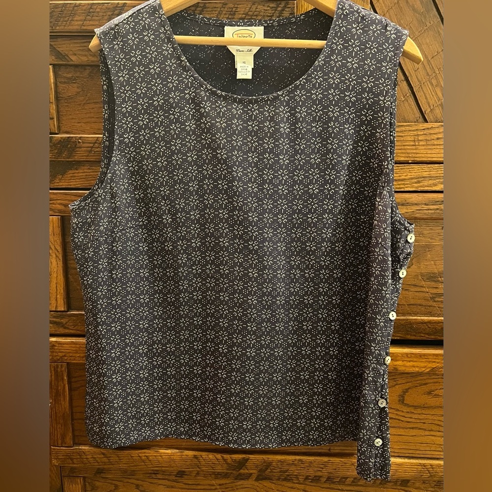 Chico's Navy Sleeveless Top